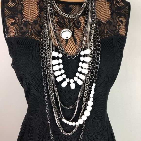 Express Jewelry - EXPRESS- multi layered necklace